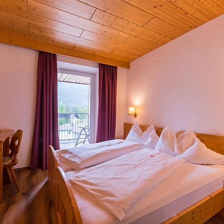 Hotel Dolomiten Dobbiaco Esterno foto