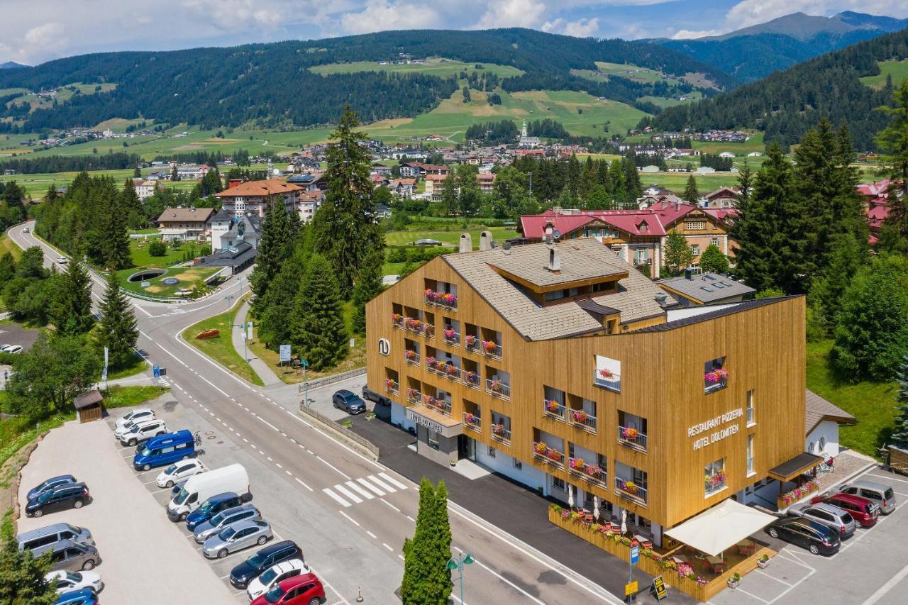 Hotel Dolomiten Dobbiaco Esterno foto