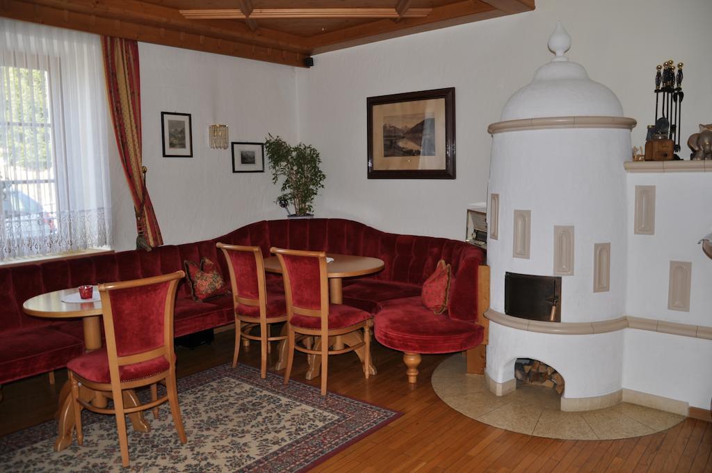 Hotel Dolomiten Dobbiaco Esterno foto