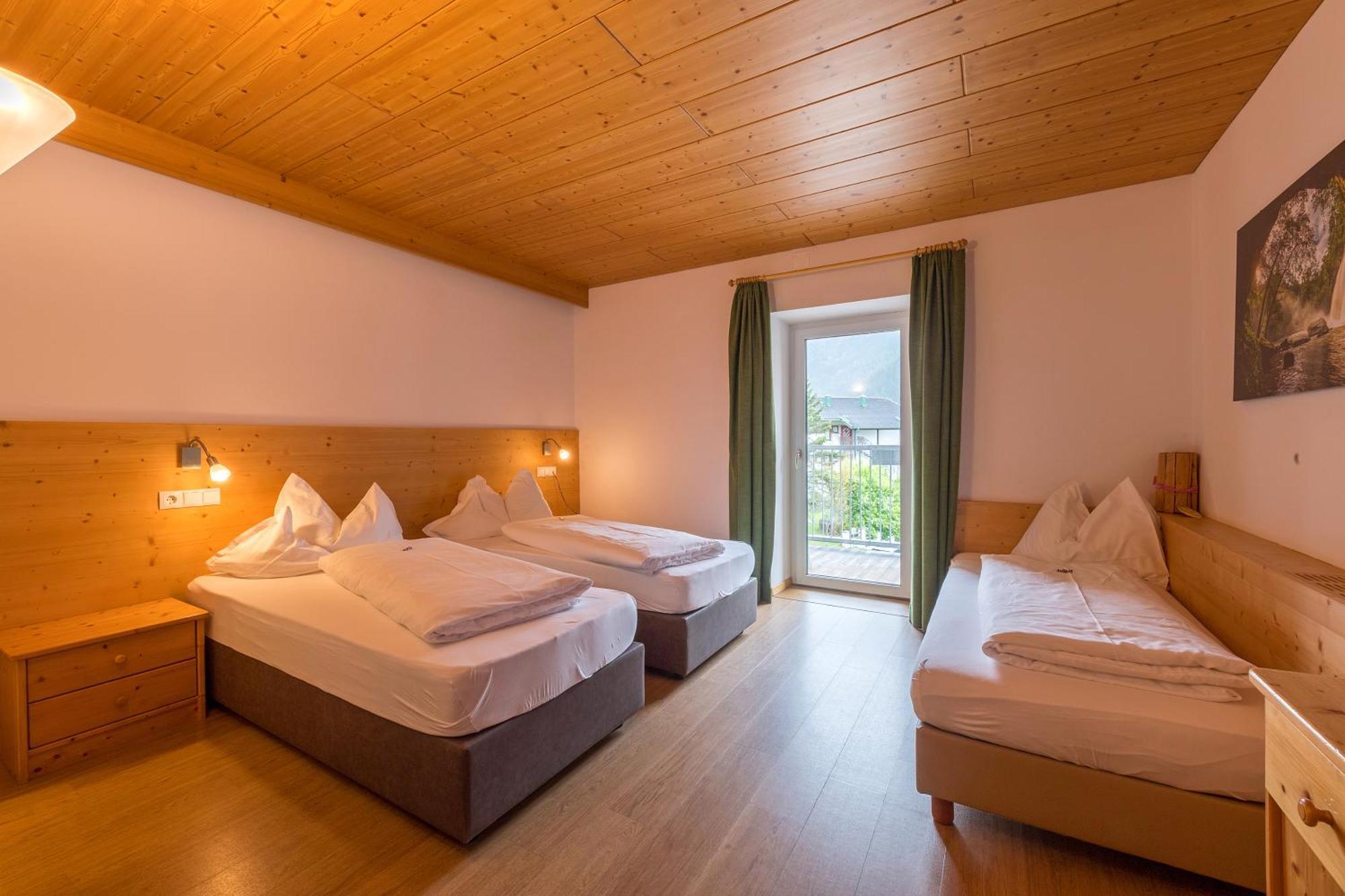 Hotel Dolomiten Dobbiaco Esterno foto