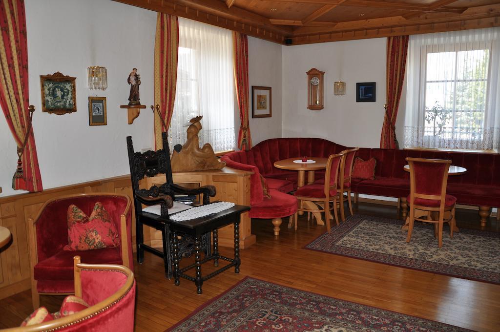 Hotel Dolomiten Dobbiaco Esterno foto